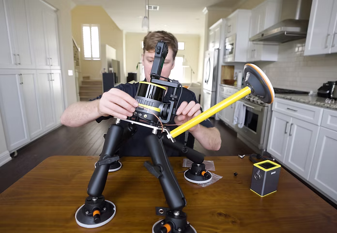 Attaching the Antenna